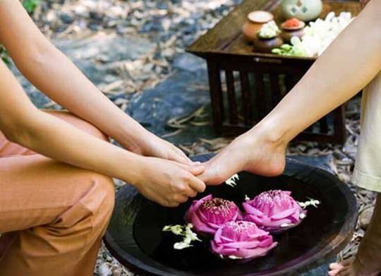 Говорят, если мужчина неуважительно относится к своей женщине, то от него отворачивается удача. Почему так происходит