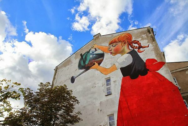 Наталья Рак (Natalia Rak) молодая, талантливая стрит-арт художница из Польши. Родилась в 1986 году, живописью увлеклась в 10 лет, окончила художественную академию в Лодзи. С 2009 года, Рак несколько раз принимала участие групповых выставках и фестивалях уличного искусства.