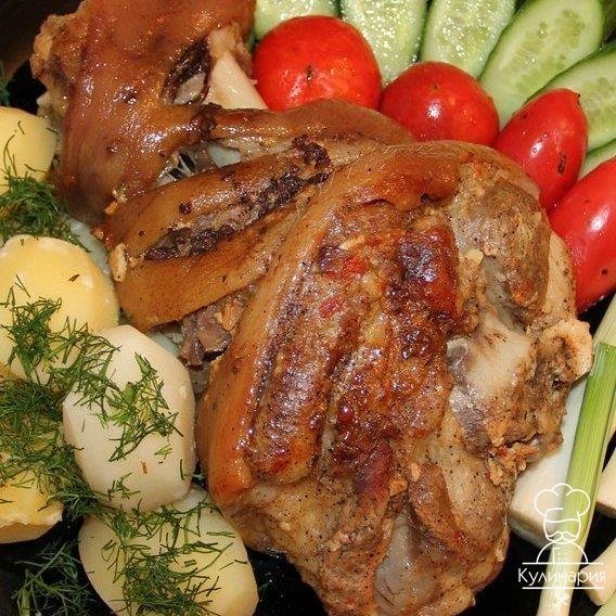 АПЕЧЕННАЯ СВИНАЯ РУЛЬКА