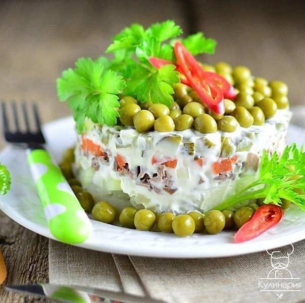 ПЕЧЁНОЧНЫЙ САЛАТ С МОРКОВЬЮ И ОГУРЦОМ 
