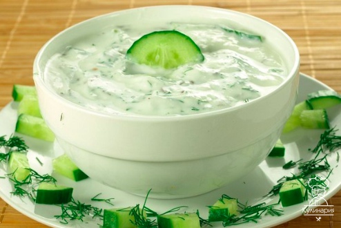 Соус из огурцов с зеленью и чесноком дзадзики