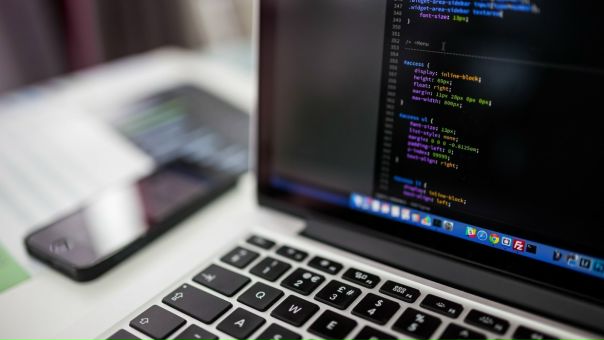 Базу комиссии по ценным бумагам и биржам США взломали хакеры