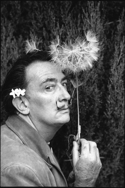 Друзья! Готовы отдать пригласительный на двоих на открытие выставки 