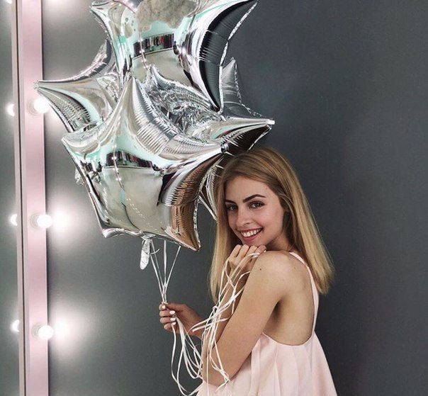 Бoжe, дa нa этиx пecняx я вырocлa!