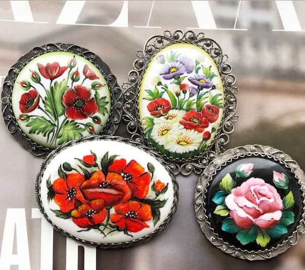 Брошки в наличии Финифть. Ручная работа