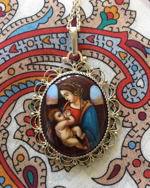 Татьяна, спасибо за ваше фото #русскийстиль #ростовскаяфинифть #ярмаркамастеровмосква #ярмаркамастеров #финифть #russianstyle #russiandesigners #enameljewelry #enamelpin #enamelpins #enameljewellery #жарптица #лобня #москва #ручнаяработа #enameling #jewelryenamel #горячаяэмаль #hotenamel #jewellery #jewelrydesign #jewellerymaker #jewelleryaddict #enamelart #enameljewellery #enameledjewelry #enamelpinsforsale #enamelflowers #hotenamel 