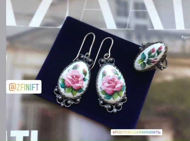 Комплект в наличии. Финифть. Ручная работа