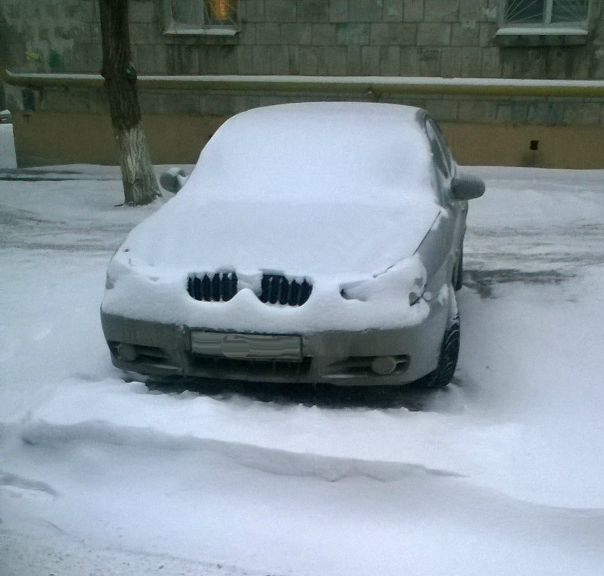 Каждый раз во время снегопада Hyundai Sonata превращается в BMW