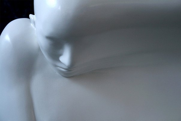 Эмиль Алзамора (Emil Alzamora) — перуанский скульптуор. Создает зрелищные сульптуры из широкого спектра материалов.