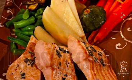 Паровая скумбрия с картофелем в мультиварке 
