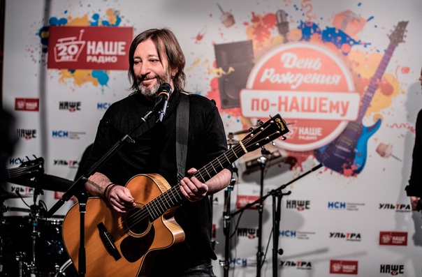 Пропустили эфир НАШЕй новой рубрики «Слушать подано», где Шура Би-2 делился своими любимыми песнями Спокойно, без паники! Гоу на НАШЕ.ру в раздел «Подкасты»: 