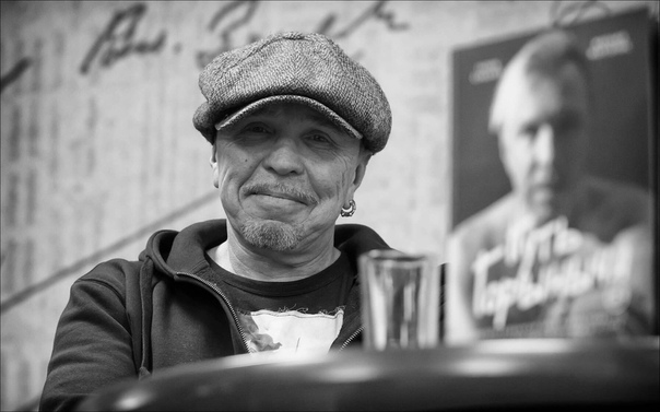 Гарик Сукачев провел экскурсию в Париже: 