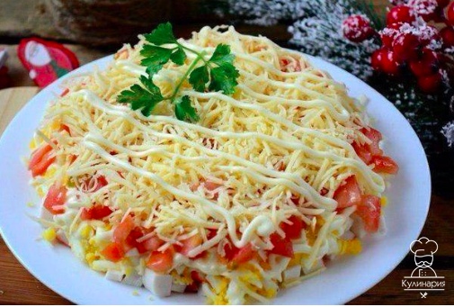 BKУCНEЙШИЙ СAЛАT С КPАБОВЫМИ ПАЛOЧKАMИ 