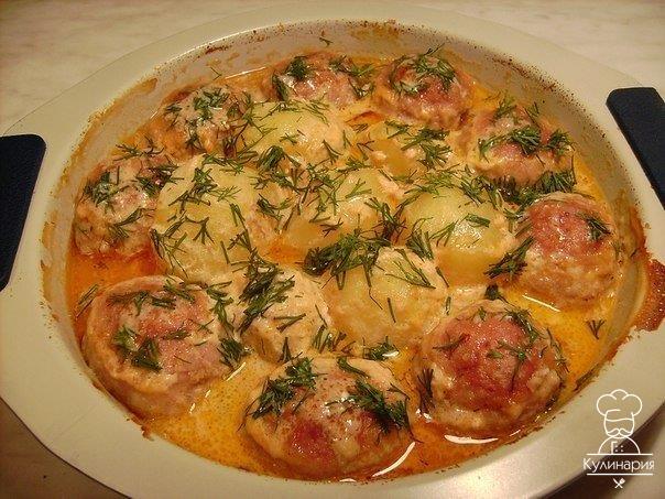 Котлеты с картошкой в соусе