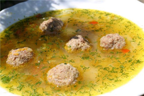 Сытный суп с мясными фрикадельками