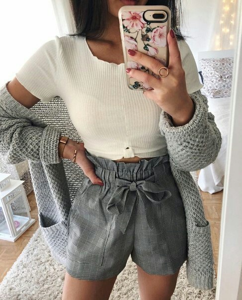 Заслуживает & 